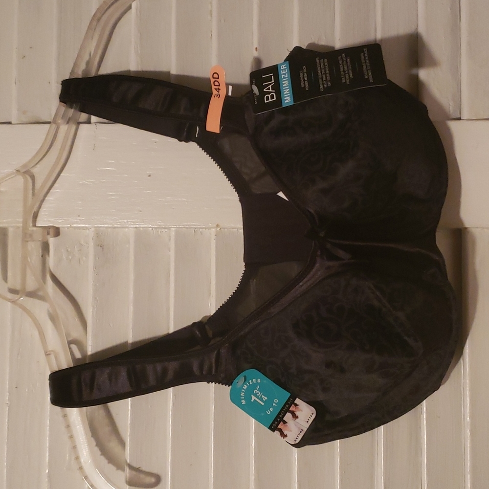 NWT☆ Bali Minimizer Bra
